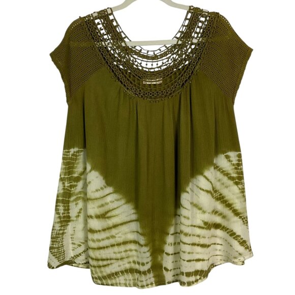 Altar'd State Top, Style #BA4784, size medium, 100% Rayon - Picture 2 of 5